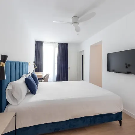 Guest house Arenal 2*